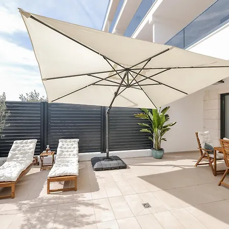 Brand New Close To Beach!+free Parking Apartment Zadar
