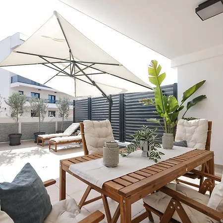 Brand New Close To Beach!+free Parking Zadar